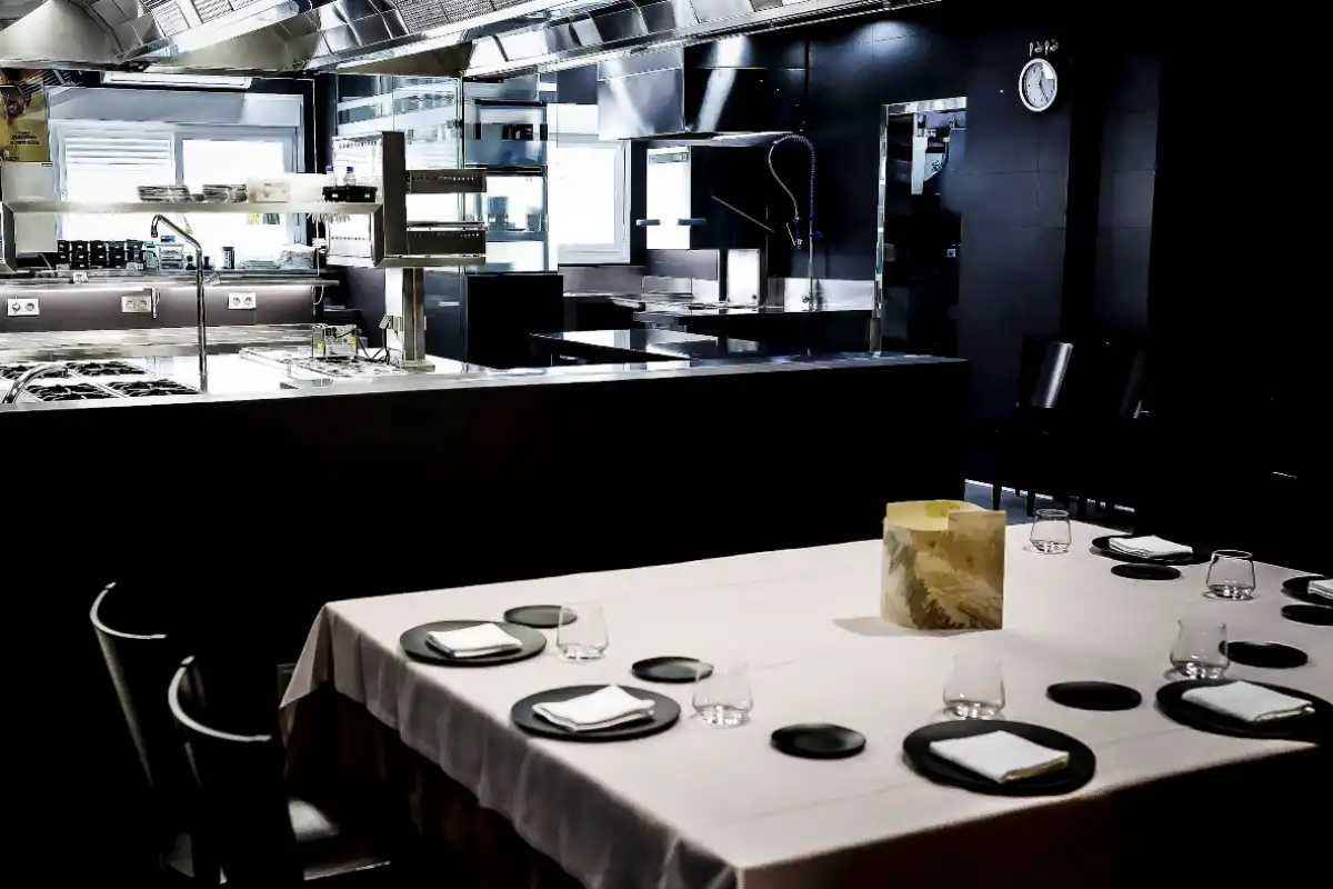 Abantal restaurant in Seville, near Santa Cruz.