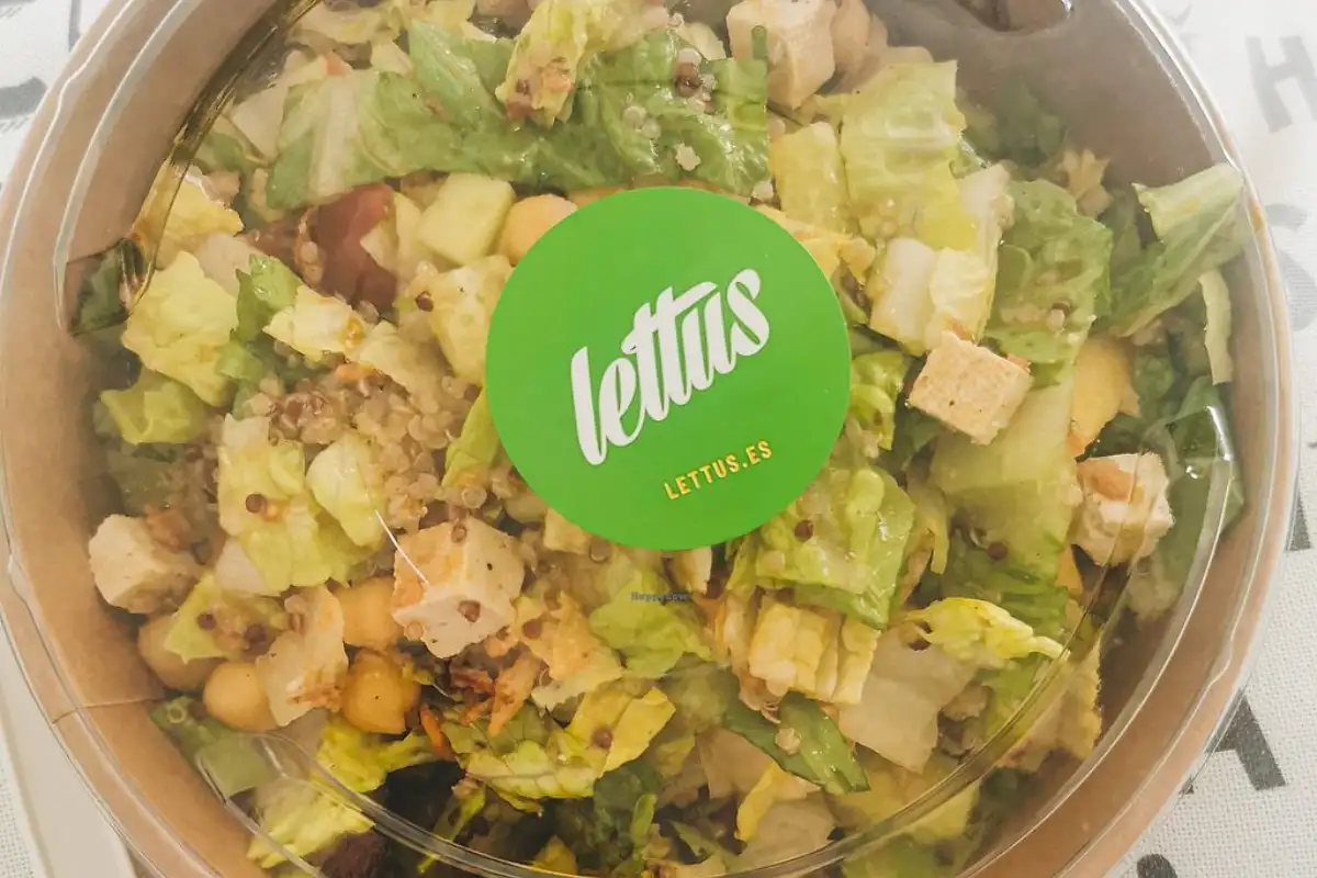 Lettus healthy salad restaurant