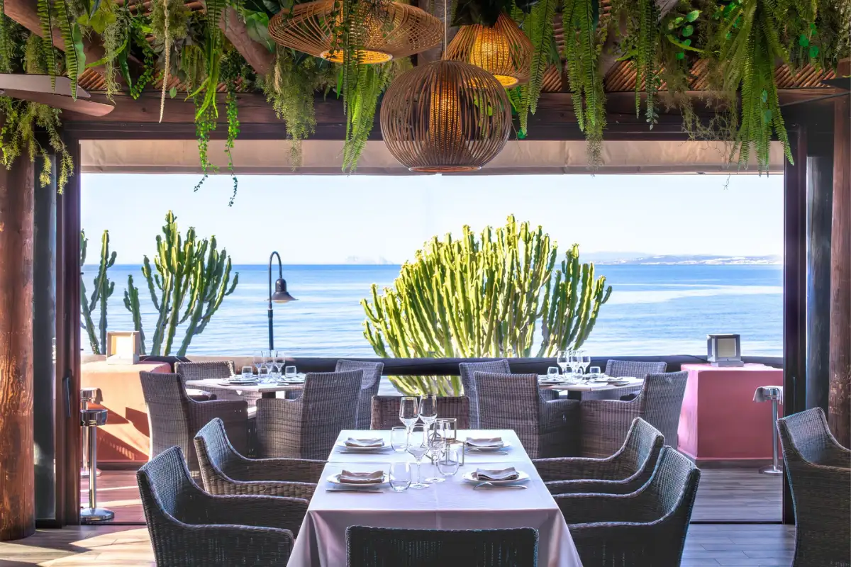 Tikitano beachfront restaurant in Estepona