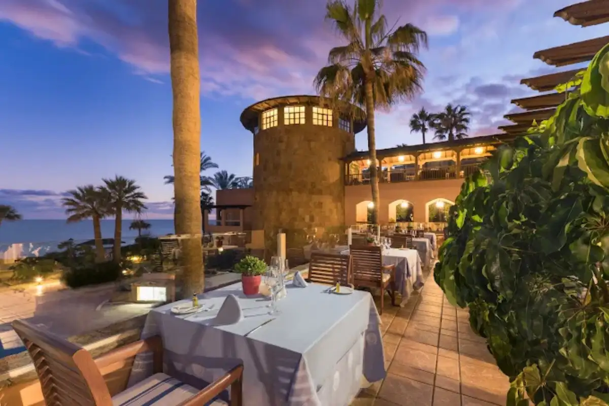 Elba Estepona Gran Hotel with Thalasso spa pool