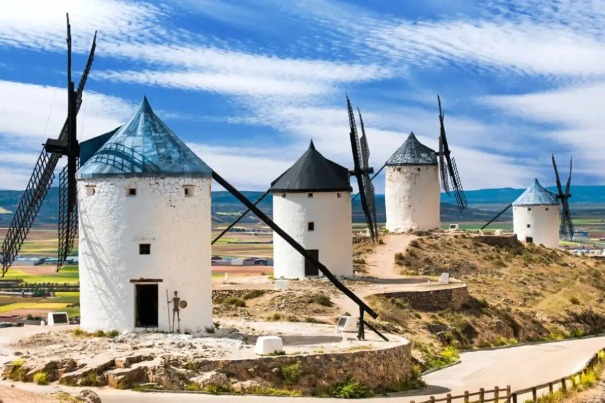 spain unusual stays 8