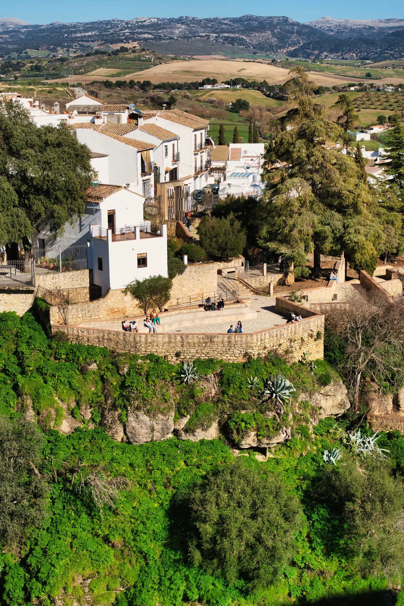 The classic viewpoint looking up at Puente Nuevo from below.