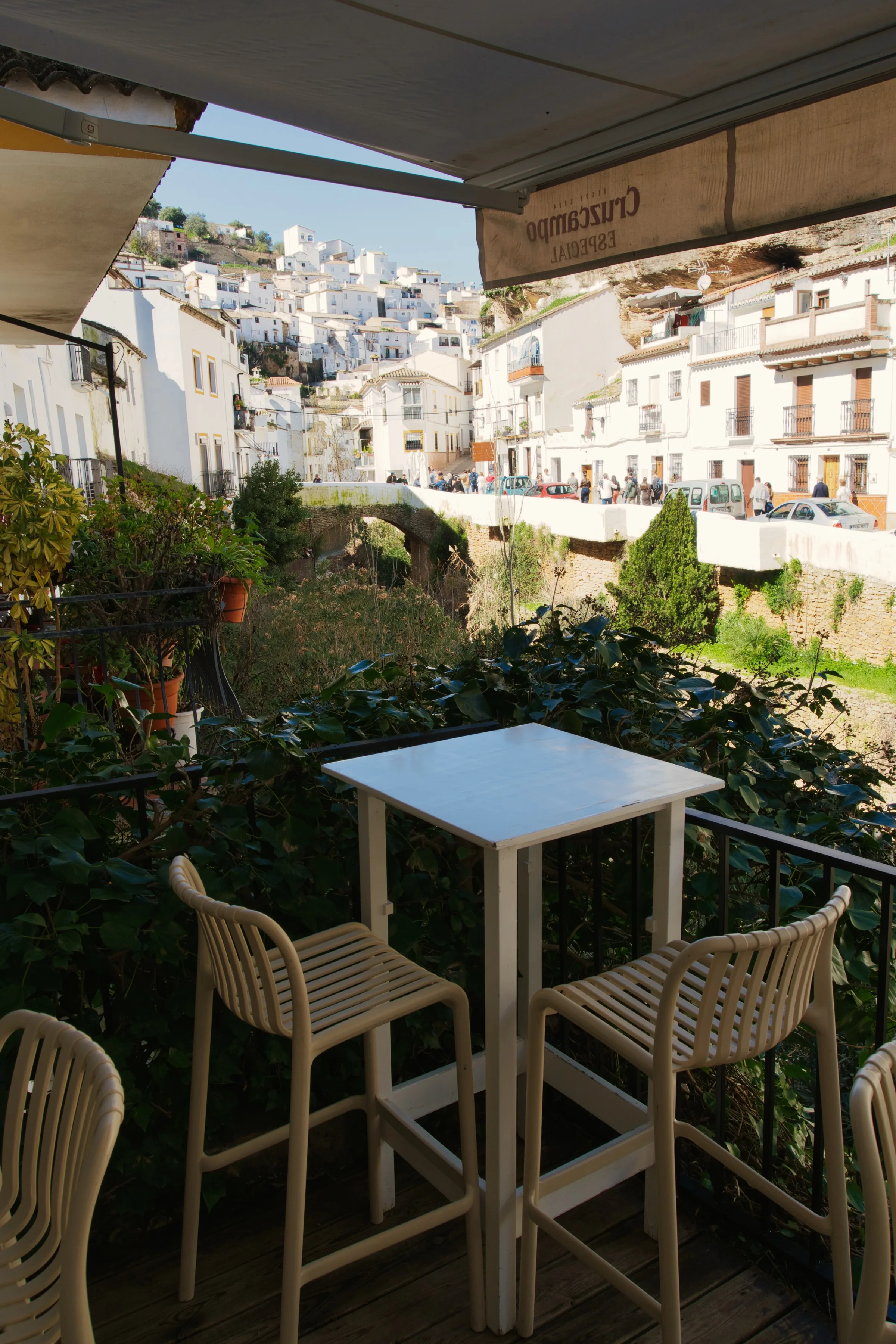 Setenil de las Bodegas Restaurant with a view
